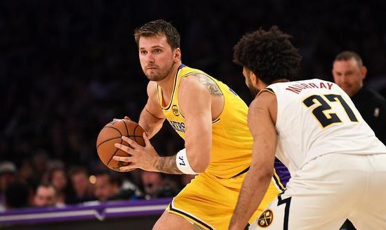 开云官网-东契奇30+11+13中投绝杀 湖人加时险胜掘金5连胜