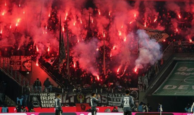 半季罚款44万欧，德足协重拳整治法兰克福助威乱象