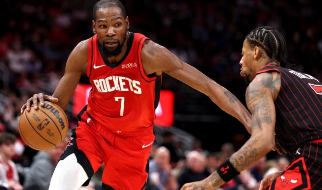 杜兰特28+10特雷·琼斯34+7 火箭险胜公牛结束3连败