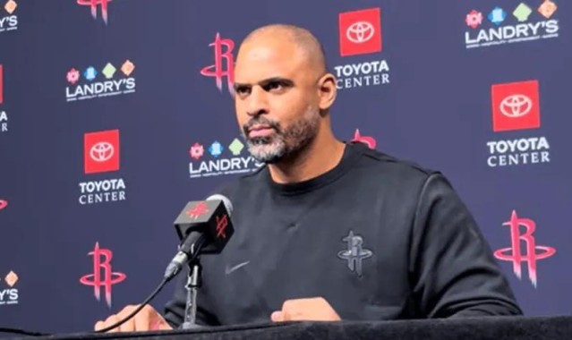 乌度卡拒背锅！发布会直指球员懒惰+申京问题，却不反思末节执教